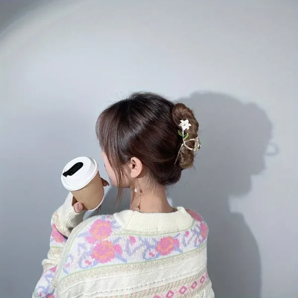 Vanika Hair Accessories Store - Image 4